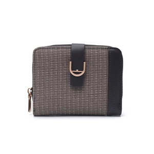 Detail of PRETTYZYS grey checkered wallet with black trim and U-shaped rose gold buckle