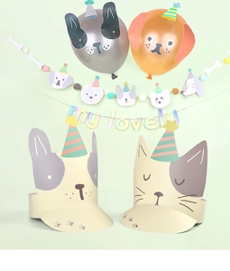 Detalle del kit de fiesta para mascotas con sombreros, globos y pancarta My Lovely
