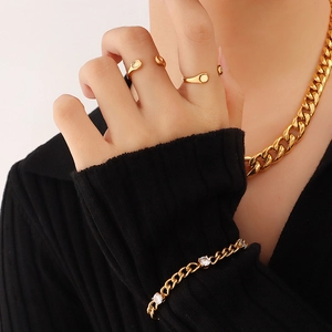 Minimalist 18K gold plated jewelry set with chunky chain necklace and zircon bracelet