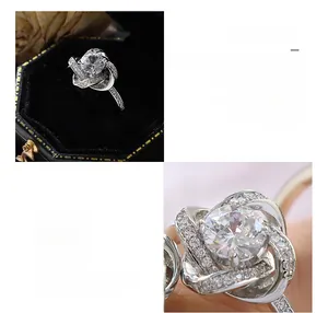 Détail d'une bague en cuivre plaqué or 18K avec zircon rond et serti torsadé