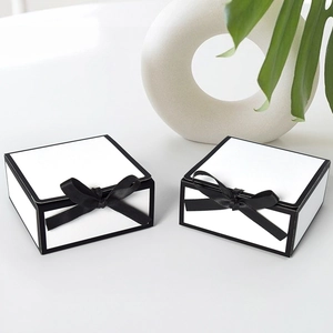 Scatola Regalo Quadrata Pieghevole Minimalista Con Fiocco In Raso Nero Bordo Bianco Nero Confezione Gioielli Bomboniera