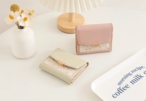 Détails de petits portefeuilles en cuir PU avec bordure fleurie et fermoir feuille dorée