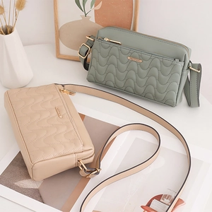 Sac Bandoulière Femme Cuir PU Matelassé Ondulé Pochette Épaule Style Japonais Minimaliste Sac À Main Quotidien Poche Téléphone