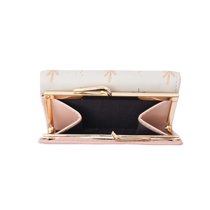 Short tri-fold leaf printed coin purse for women with vintage golden kiss-lock closure