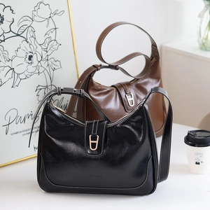 Sacs portés épaule rétro en cuir PU noir et marron avec boucle métallique et fermeture éclair