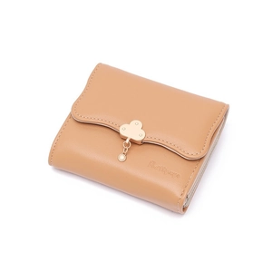 Short tri-fold caramel leather wallet for women with golden cloud buckle and pendant