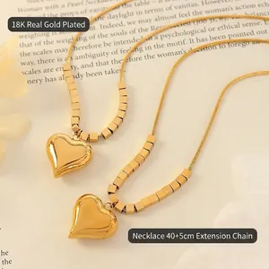 Elegante Collana Con Pendente A Cuore In Acciaio Al Titanio Placcato Oro 18K Catena A Serpente Con Perle Quadrate Gioielli Da Donna