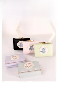 Collection de cinq portefeuilles tricolores avec patch chat et fermoir cœur métallique