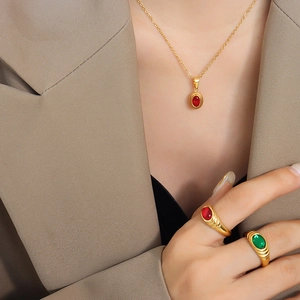 Vintage Egyptian Style Titanium Steel Jewelry Set Red Green Zirconia Oval Pendant Necklace And Textured Finger Ring For Women