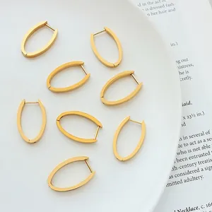Boucles d'oreilles créoles en forme de U en acier titane plaqué or 18 carats