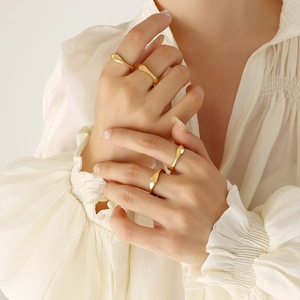 Minimalist Irregular Wave Ring 18K Gold Plated Titanium Steel Liquid Metal Style Organic Line Band Jewelry For Women Men Polished Finger Accessory
