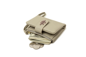 Short green folding wallet featuring a leaf buckle and wristlet with large capacity