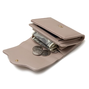 Short tri-fold dusty pink PU leather wallet with zipper pocket and card slots