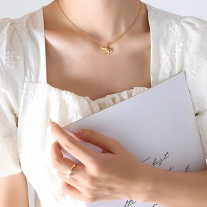 Ginkgo Leaf Pendant Necklace Titanium Steel 18K Gold Plated Zircon Rhinestone Clavicle Chain Korean Style Elegant Women