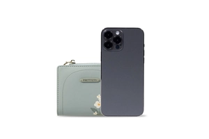 Dettaglio del portafoglio floreale in pelle PU verde menta accanto a uno smartphone