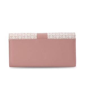 Detailed view of pink long wallet with chain link pattern and high-quality PU leather finish