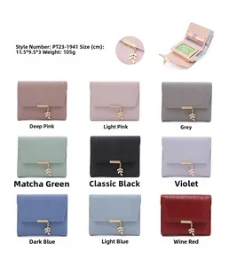 Petit portefeuille matelassé pour femme avec pendentif feuille en neuf coloris