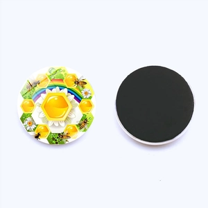 Cartoon honey bee and daisy crystal glass fridge magnet with round soft magnetic back