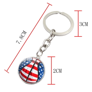 Portachiavi basket bandiera USA con anello metallico e ciondolo sportivo 2 cm