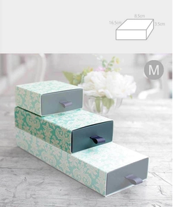 Detailed size guide for medium mint green damask drawer gift box measuring 16.5x8.5x3.5cm