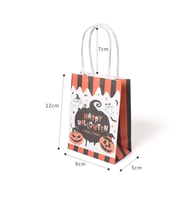 Detail of mini Halloween candy paper bag with orange stripes and 12x9x5cm size markings
