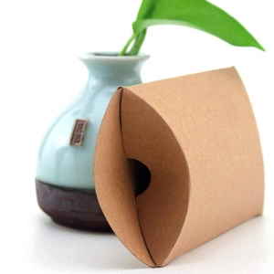 Natürliche braune Kraftpapier Kissenbox mit Textur für kleine Accessoire Geschenkverpackung