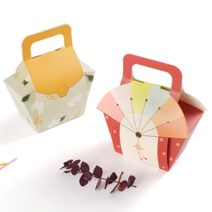 Floral Fan Design Handheld Paper Gift Box White Cardstock Folding Candy Packaging For Wedding Birthday Party Favors