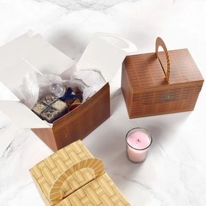 Retro woven texture gift boxes with handles in dark wood and light bamboo patterns