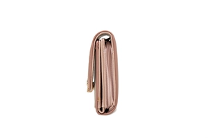 Vue latérale du portefeuille compact en cuir PU rose poudré avec fentes pour cartes et monnaie
