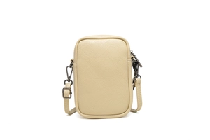 Détail du sac de téléphone crème avec texture grainée et boucles métalliques sombres