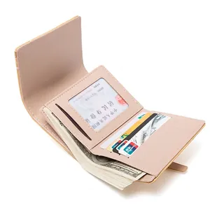 Portafoglio pieghevole in pelle PU rosa nude con scomparti per carte e finestra ID