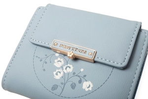 Detailed view of blue PU leather wallet with floral print and PRETTYZYS metal clasp