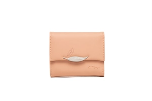Close-up of pink tri-fold wallet featuring lychee texture and leaf metal buckle decoration