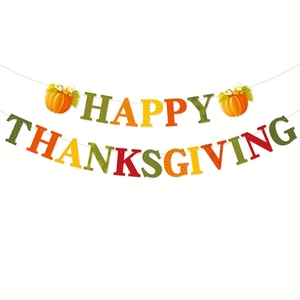 Λεπτομέρεια πανό Happy Thanksgiving με χρωματιστά φύλλα σφενδάμου και διακόσμηση κολοκύθας