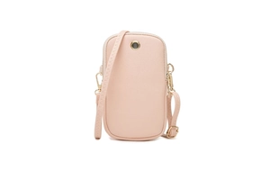 Detailansicht der kleinen rosa Handytasche mit goldenem Reißverschluss und Kopfhörerloch