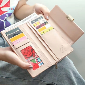 Portefeuille long rose clair pour femme en similicuir avec fentes pour cartes et fermoir