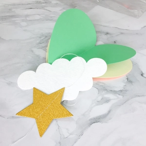 Décoration suspendue 3D avec cœurs en papier et nuages pour fête d'anniversaire et chambre