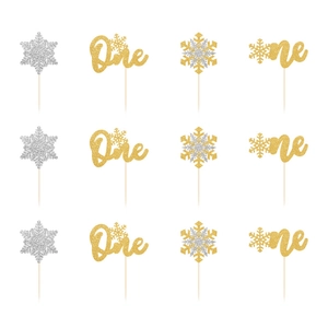 Gros plan de 12 décorations de gâteau flocon de neige et One en paillettes or et argent