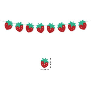 Strawberry banner party decoration with 8 felt strawberries and dimensions 12x15cm