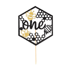 Hexagon Biene One Kuchendeko für den ersten Geburtstag mit goldenem Glitzer und Honigstab