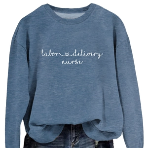 Sweat bleu Labor Delivery Nurse pour femme avec col rond et motif artistique blanc