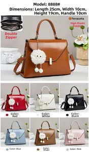 Makroaufnahme der Innenfächer und Farboptionen für diese quadratische Damenhandtasche