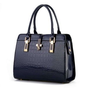 Sac à Main Femme en Cuir PU Motif Crocodile Grande Capacité Sac Cabas Structuré Avec Accessoires Dorés Sac de Banlieue Mode pour Bureau Fête