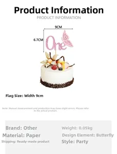 Dettaglio decorazione torta One rosa glitter con farfalla e dimensioni 9x6.7cm