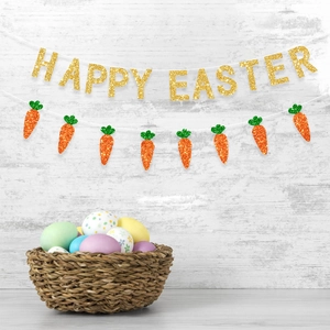 Glitzerndes Happy Easter Banner mit goldenen Buchstaben und Karotten für Osterparty Deko