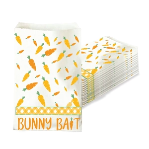 Detail der Oster-Geschenktüte aus Kraftpapier mit Karottenmuster und Bunny Bait Aufschrift