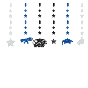 Detail von Abschlussfeier-Girlanden mit Congrats GRAD-Symbolen und hängendem Glitzer