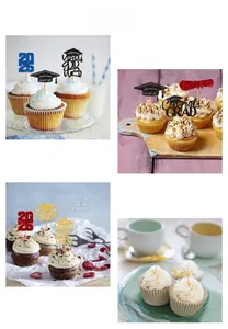 Nahaufnahme glitzernder Abschluss-Cupcake-Topper mit Congrats Grad Text und Hutmotiven