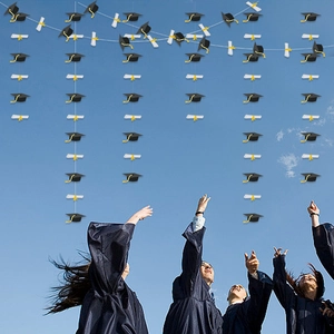 Graduation Party Hanging Banner Paper Black Mortarboard Hat White Diploma Scroll Garland For Graduation Ceremony Decor