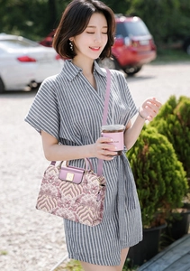 Sac à main à motif ethnique avec tissu rose texturé et détails en cuir lilas chic